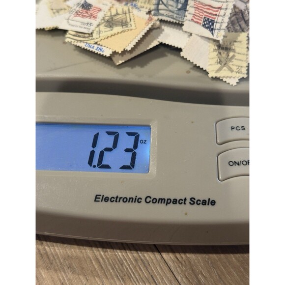 Stamp Collection Assorted USPS Postage 10, 5 Cents Various Vintage Stamps +200 - Picture 10 of 11